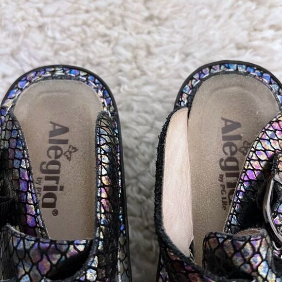 Alegria by PG Iridescent Mermaid Print Slip-On Clogs Women’s Size 36 6-6.5 - Picture 5 of 10